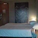 Отель Ibis Centre - La Cite Каркассон