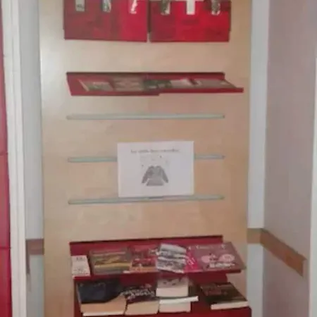 Ibis Centre - La Cite Hotel 3*