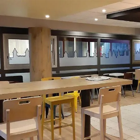 Ibis Centre - La Cite 3* Каркассон
