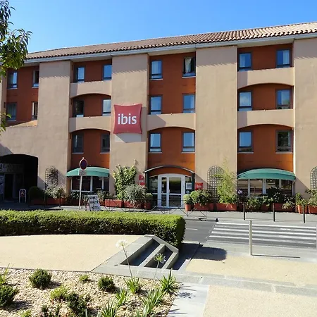 Ibis Centre - La Cite Отель 3*