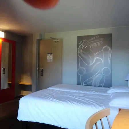 Ibis Centre - La Cite 3*