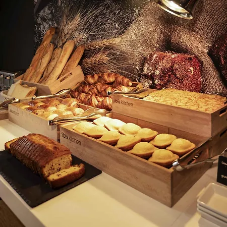 Отель Ibis Centre - La Cite 3*