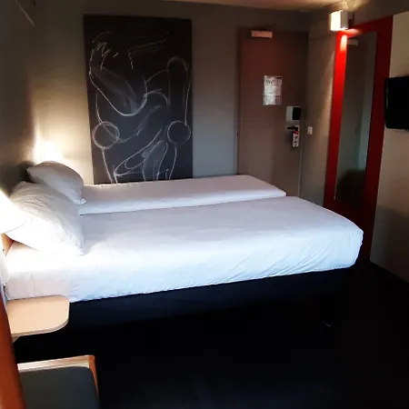 호텔 Ibis Centre - La Cite 3*