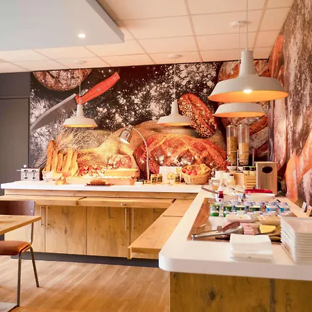 Ibis Centre - La Cite 호텔 3*