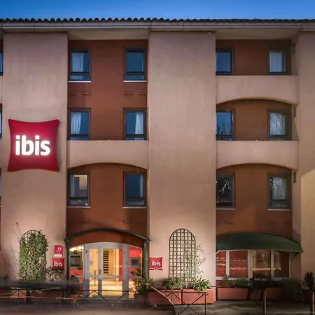 Ibis Centre - La Cite Отель 3*