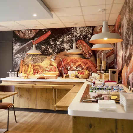 Ibis Centre - La Cite 3*