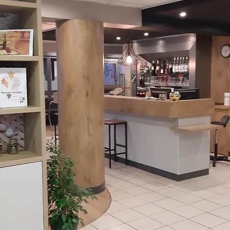 Ibis Centre - La Cite Отель 3*