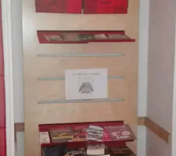 Ibis Centre - La Cite Отель 3*