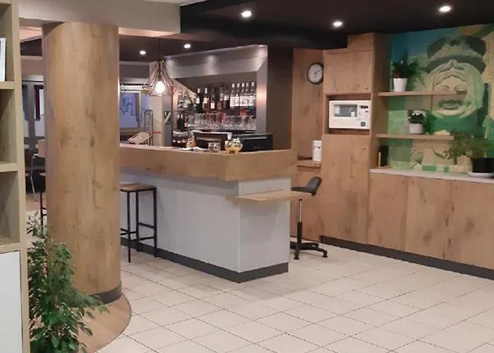 Отель Ibis Centre - La Cite Каркассон