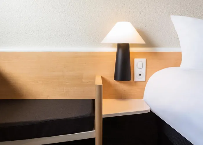 Отель Ibis Centre - La Cite