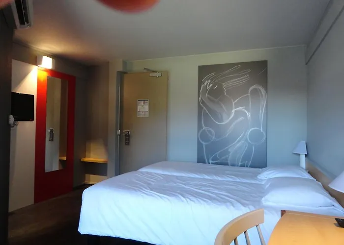 Ibis Centre - La Cite 3*