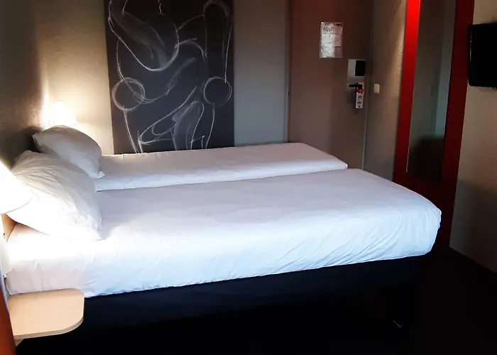 Отель Ibis Centre - La Cite 3*
