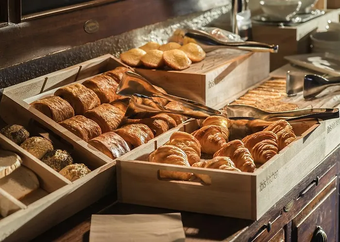 Отель Ibis Centre - La Cite