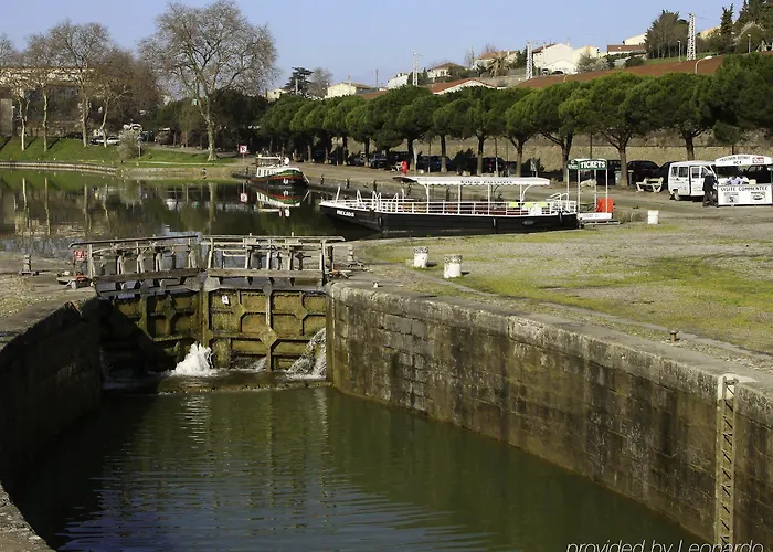 Ibis Centre - La Cite Отель Каркассон